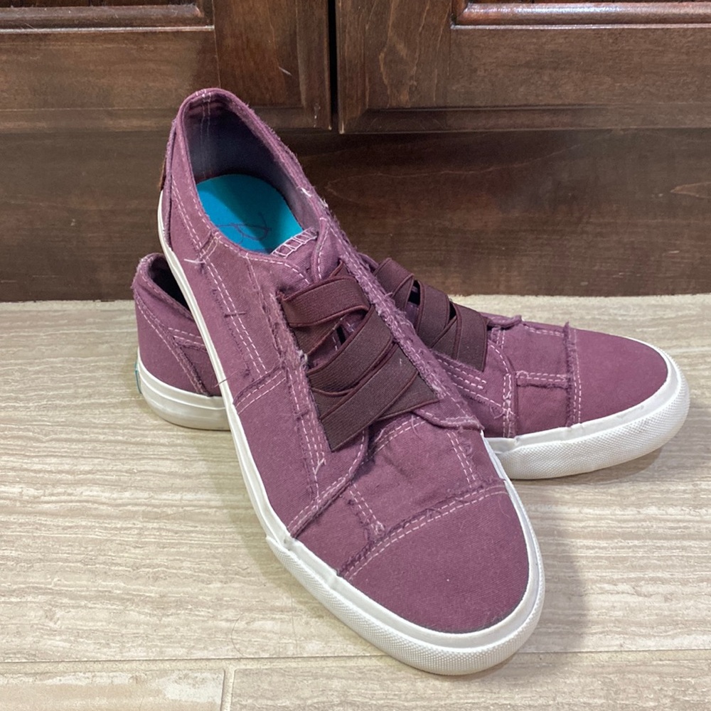 Maroon Blowfish sneakers EUC